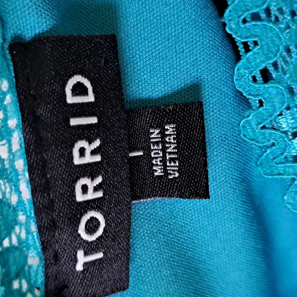 Torrid blouse - Picture 2 of 3